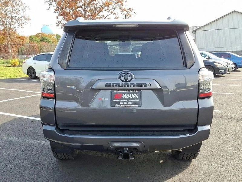 2018 Toyota 4Runner 5th Gen - Image 5 of 12