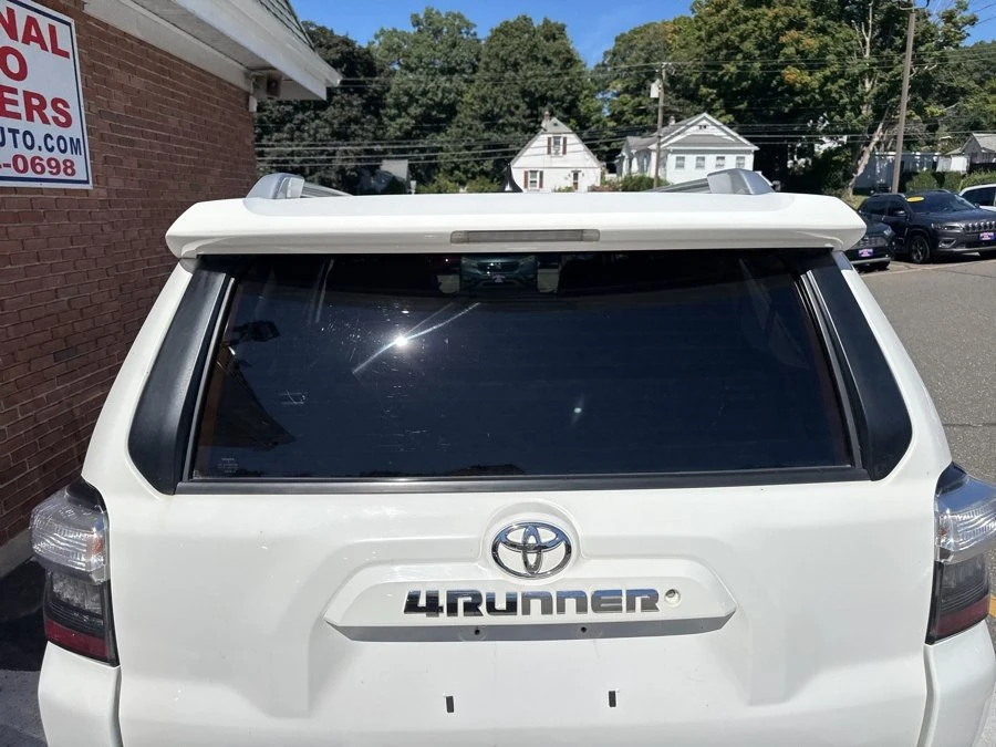 2018 Toyota 4Runner 5th Gen - Image 9 of 20