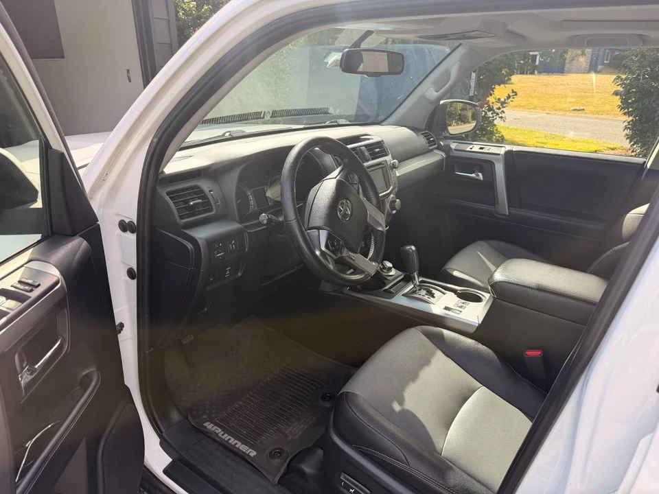2018 Toyota 4Runner 5th Gen - Image 5 of 9