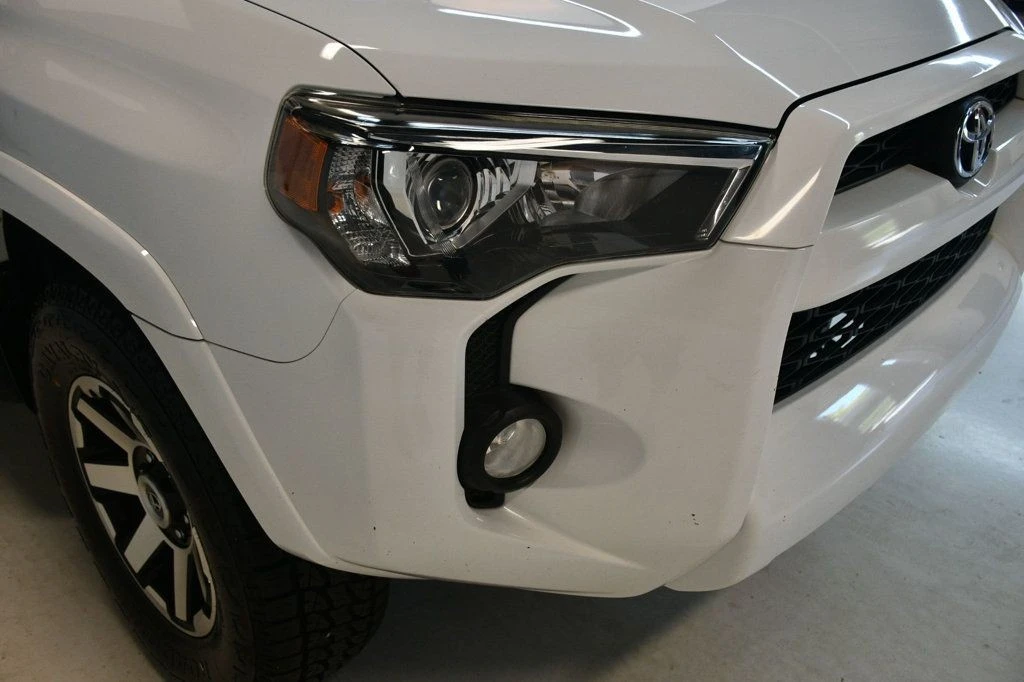 2018 Toyota 4Runner 5th Gen - Image 10 of 12