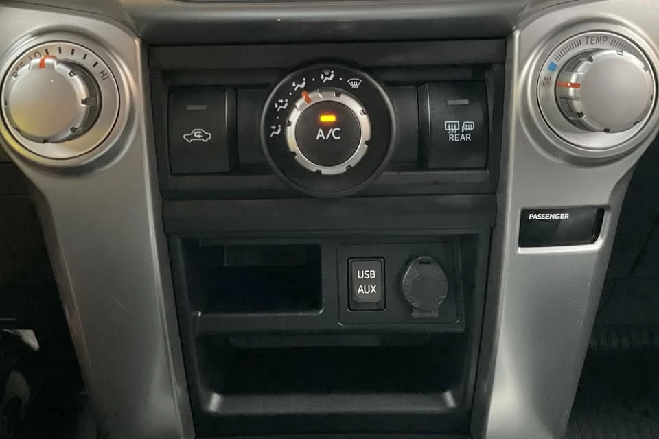 2018 Toyota 4Runner 5th Gen - Image 15 of 19