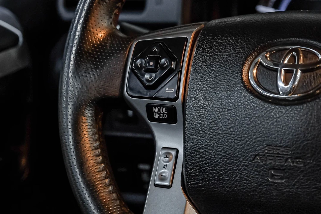 2018 Toyota 4Runner 5th Gen - Image 24 of 31