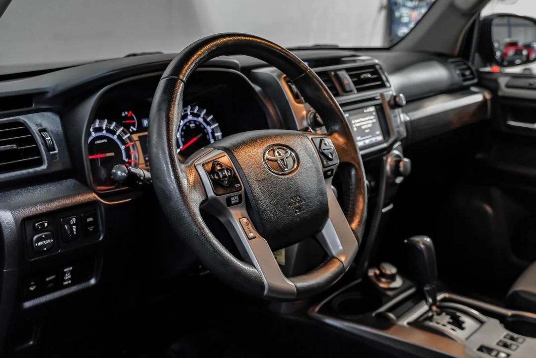 2018 Toyota 4Runner 5th Gen - Image 23 of 31
