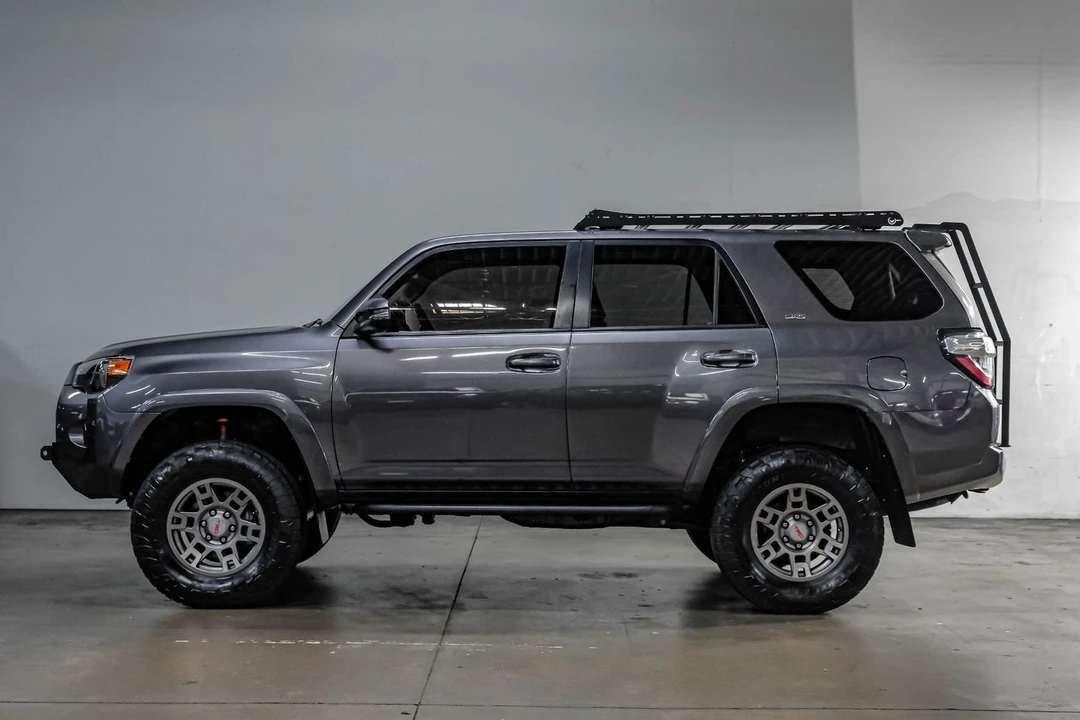 2018 Toyota 4Runner 5th Gen - Image 17 of 31
