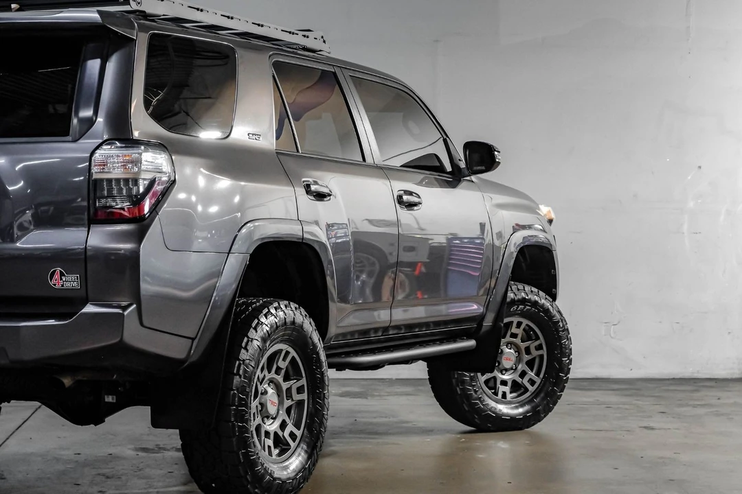 2018 Toyota 4Runner 5th Gen - Image 14 of 31