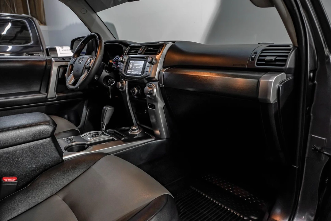 2018 Toyota 4Runner 5th Gen - Image 20 of 31