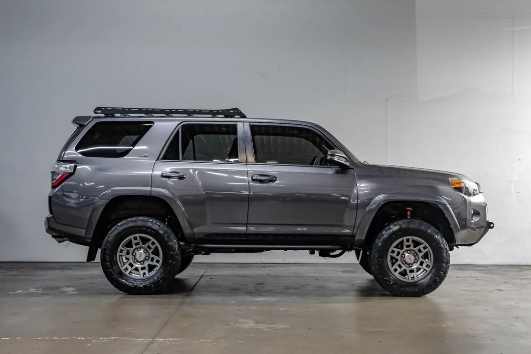 2018 Toyota 4Runner 5th Gen - Image 11 of 31