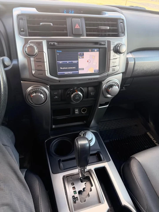 2018 Toyota 4Runner - Image 10 of 20