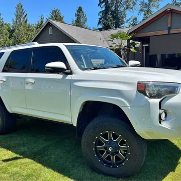 2018 Toyota 4Runner SR5 Premium Sport Utility 4D