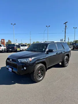 2018 Toyota 4Runner SR5 Premium Sport Utility 4D