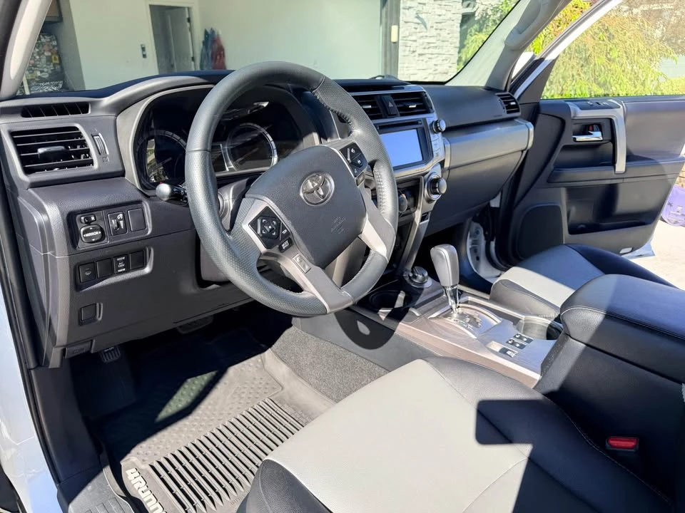 2018 Toyota 4Runner 5th Gen - Image 11 of 17