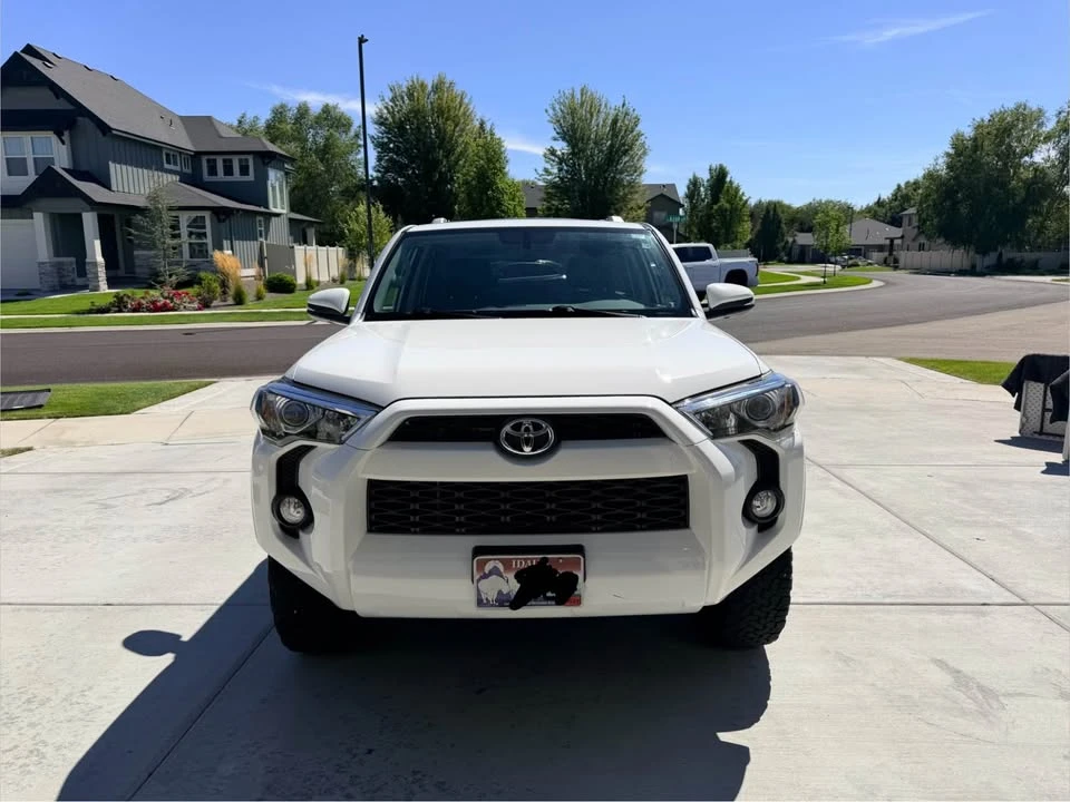 2018 Toyota 4Runner 5th Gen - Image 2 of 17
