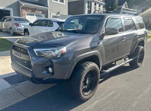 2018 Toyota 4Runner SR5 Premium Sport Utility 4D