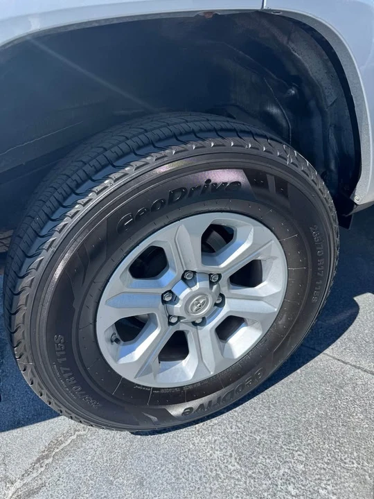 2018 Toyota 4Runner 5th Gen - Image 8 of 9
