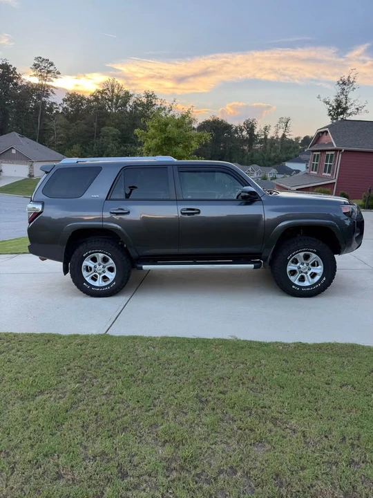 2018 Toyota 4Runner 5th Gen - Image 4 of 19