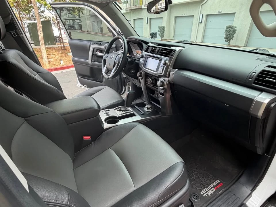 2018 Toyota 4Runner 5th Gen - Image 8 of 10