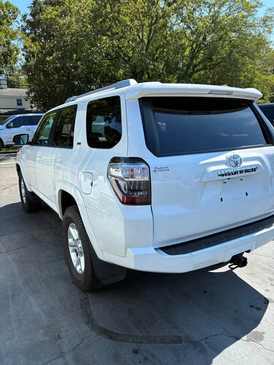 2018 Toyota 4Runner 5th Gen - Image 4 of 10