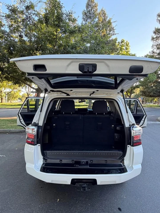 2018 Toyota 4Runner 5th Gen - Image 11 of 20