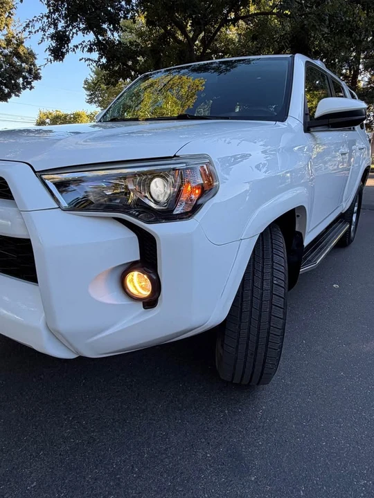 2018 Toyota 4Runner 5th Gen - Image 16 of 20