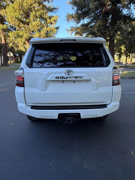 2018 Toyota 4Runner 5th Gen - Image 17 of 20