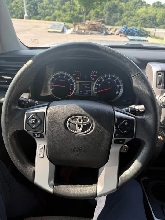 2018 Toyota 4Runner 5th Gen - Image 9 of 11