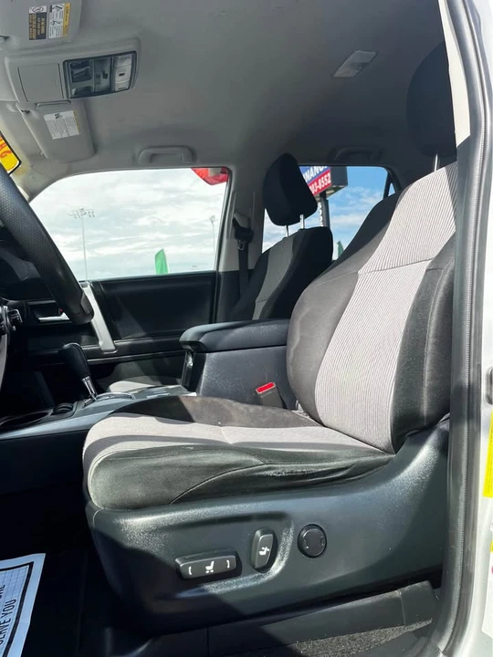 2018 Toyota 4Runner 5th Gen - Image 15 of 19