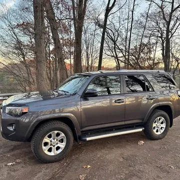 2018 Toyota 4Runner SR5 Sport Utility 4D
