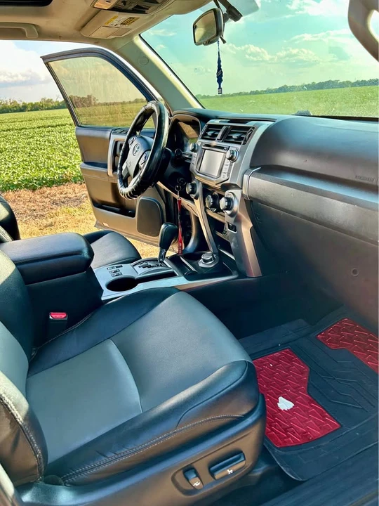 2018 Toyota 4Runner 5th Gen - Image 18 of 20