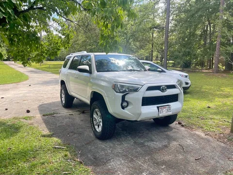 2018 Toyota 4Runner SR5 Sport Utility 4D