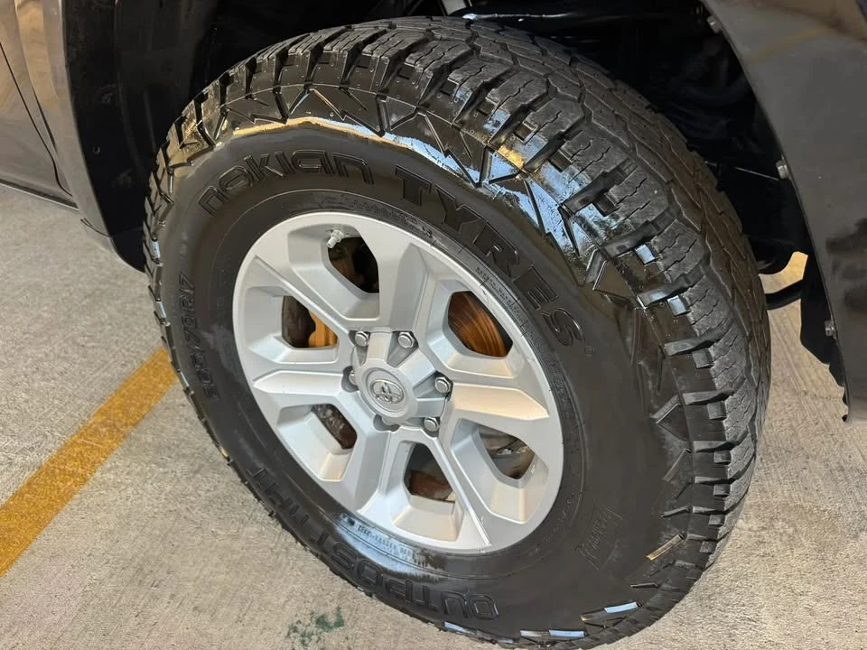 2018 Toyota 4Runner 5th Gen - Image 8 of 20