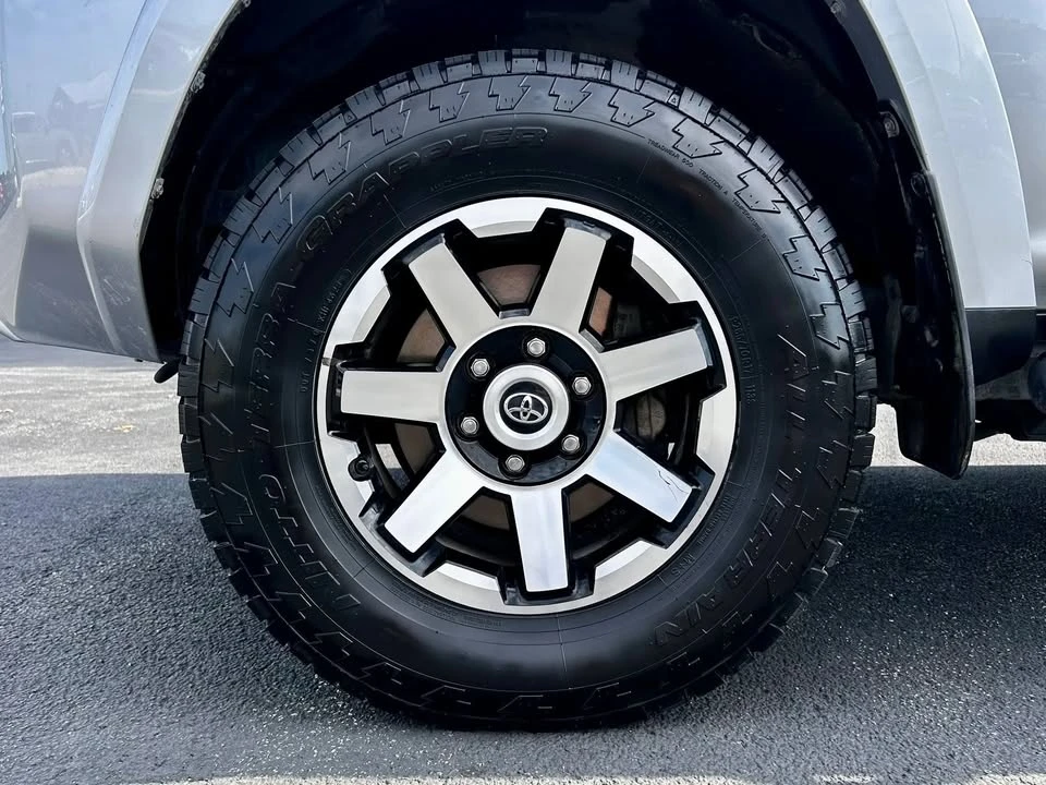 2018 Toyota 4Runner 5th Gen - Image 18 of 18