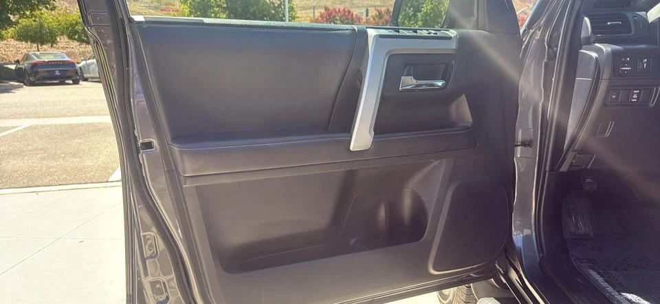 2018 Toyota 4Runner 5th Gen - Image 8 of 15