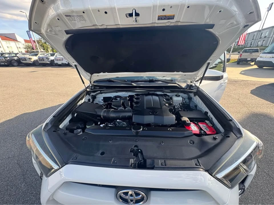 2018 Toyota 4Runner 5th Gen - Image 16 of 18