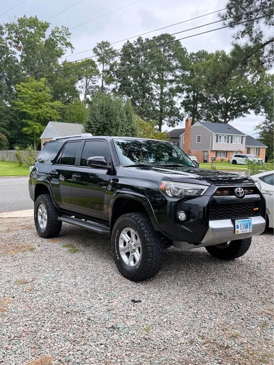 2018 Toyota 4Runner 5th Gen - Image 2 of 16