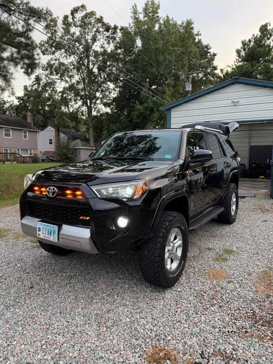 2018 Toyota 4Runner 5th Gen - Image 7 of 16