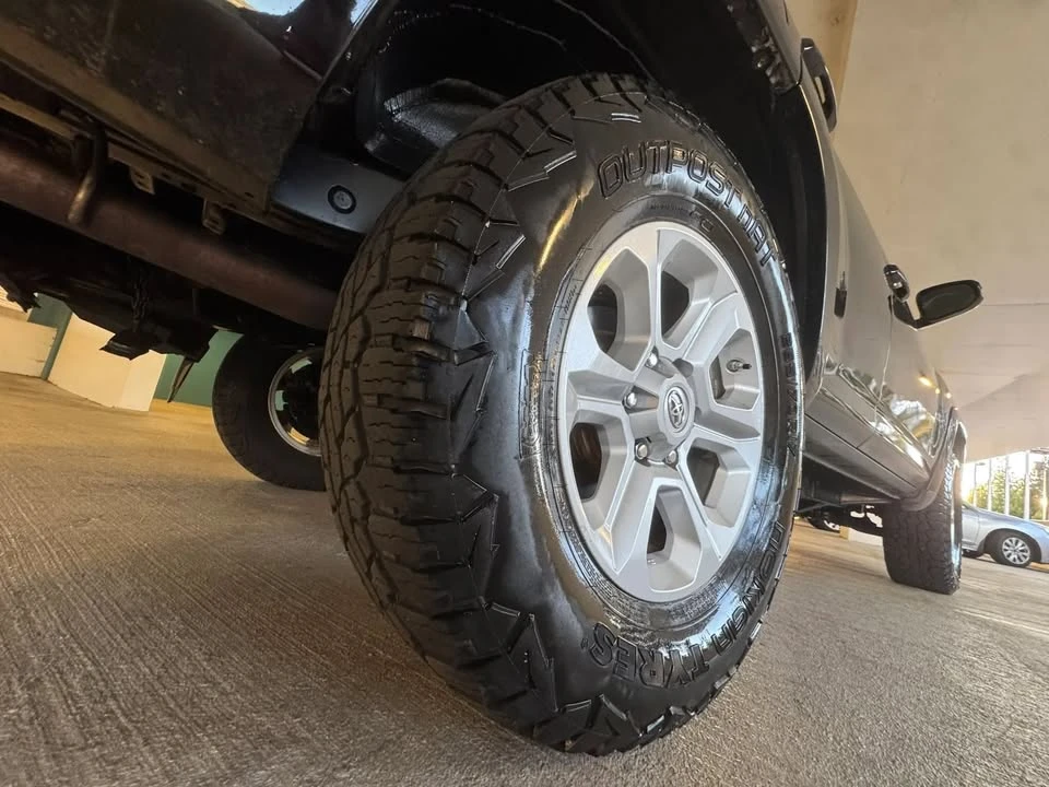 2018 Toyota 4Runner 5th Gen - Image 9 of 20