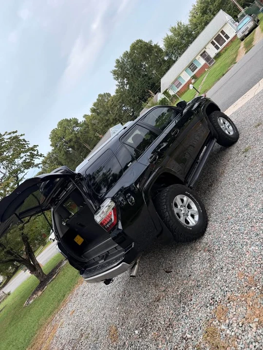 2018 Toyota 4Runner 5th Gen - Image 9 of 16
