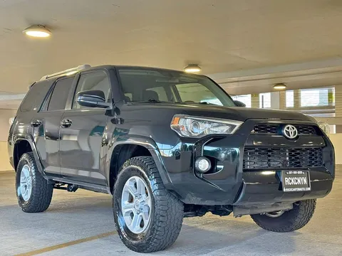 2018 Toyota 4Runner SR5 Sport Utility 4D