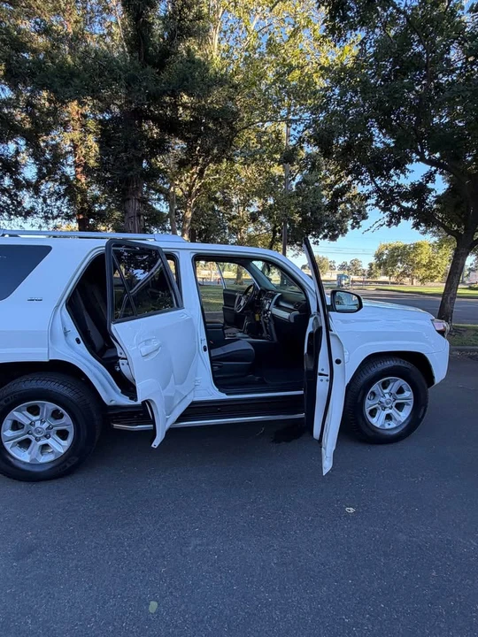 2018 Toyota 4Runner 5th Gen - Image 17 of 20