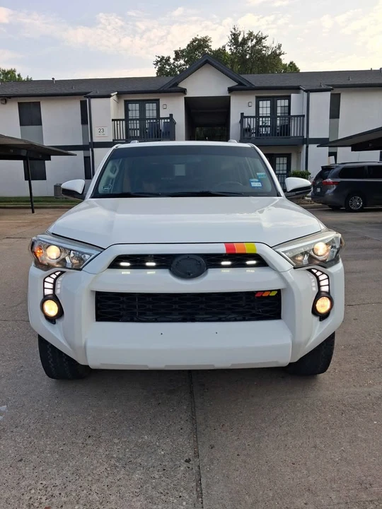 2018 Toyota 4Runner 5th Gen - Image 2 of 20