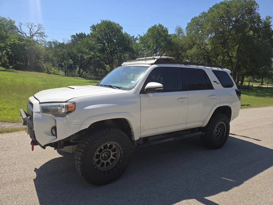 2018 Toyota 4Runner 5th Gen - Image 10 of 17