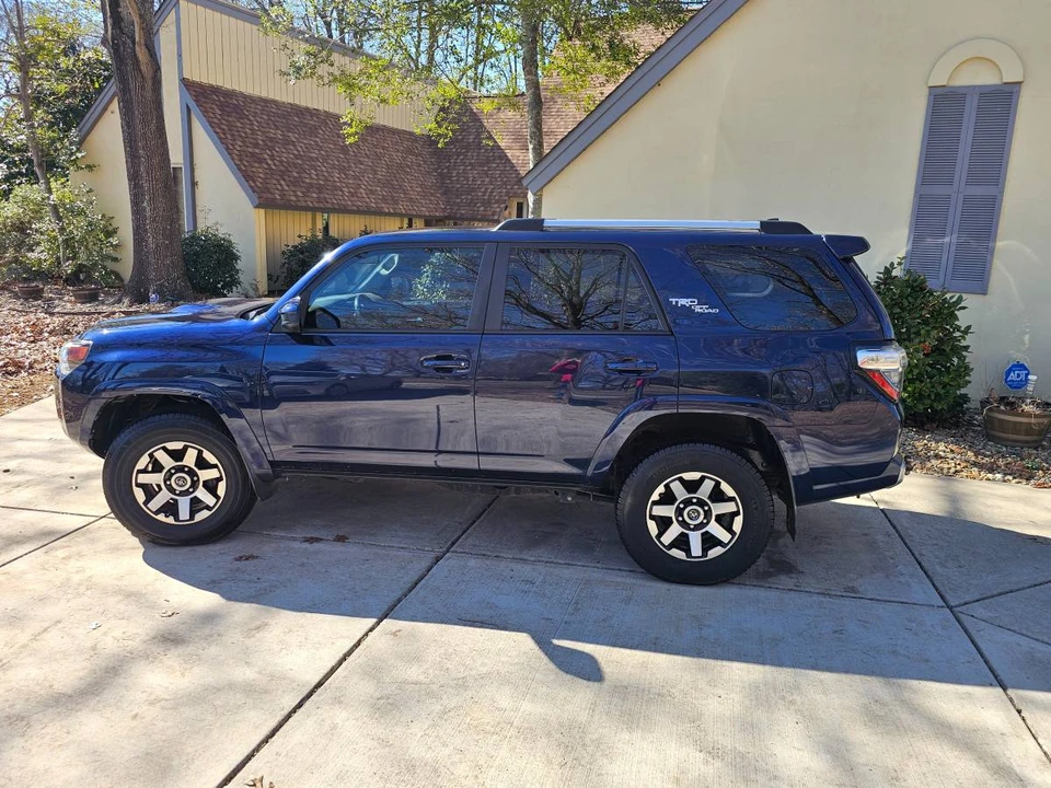 2018 Toyota 4Runner 5th Gen - Image 2 of 12