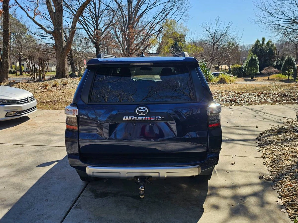 2018 Toyota 4Runner 5th Gen - Image 4 of 12