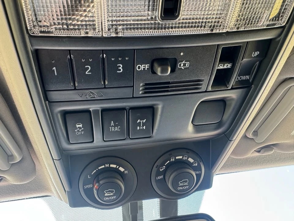2018 Toyota 4Runner 5th Gen - Image 14 of 15