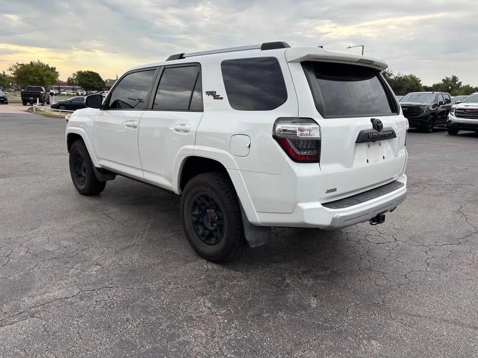 2018 Toyota 4Runner 5th Gen - Image 4 of 12