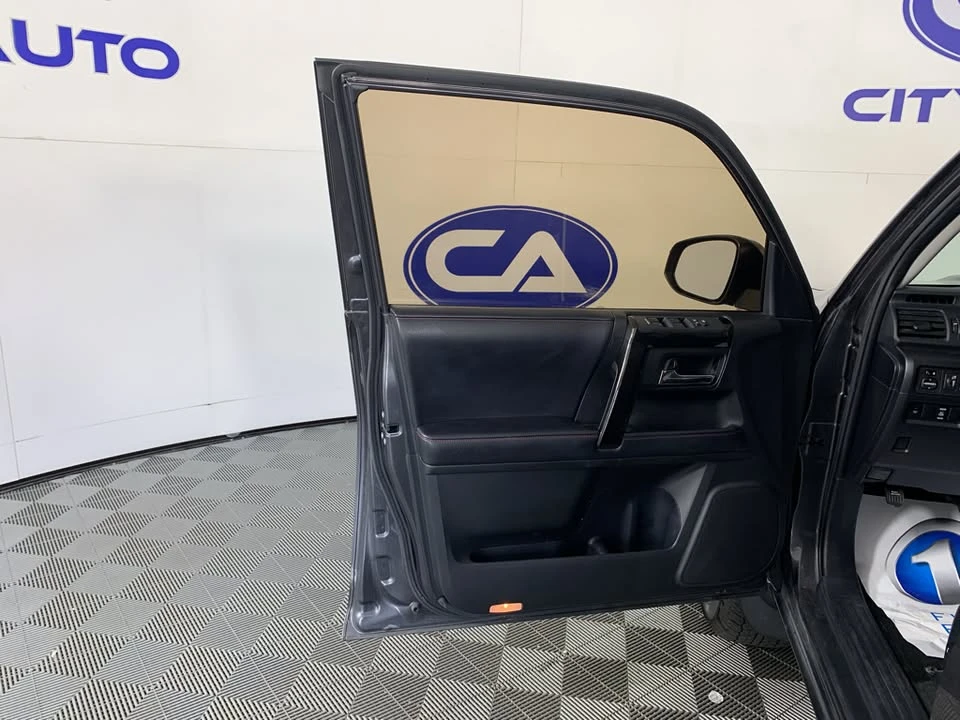 2018 Toyota 4Runner 5th Gen - Image 13 of 20