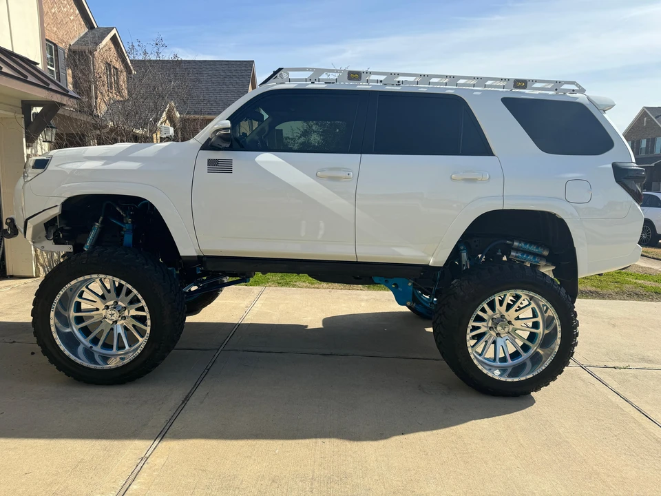 2018 Toyota 4Runner 5th Gen - Image 11 of 31