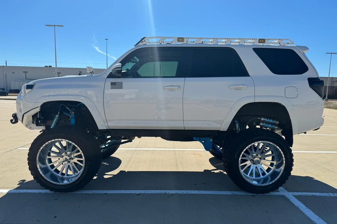 2018 Toyota 4Runner 5th Gen - Image 3 of 31