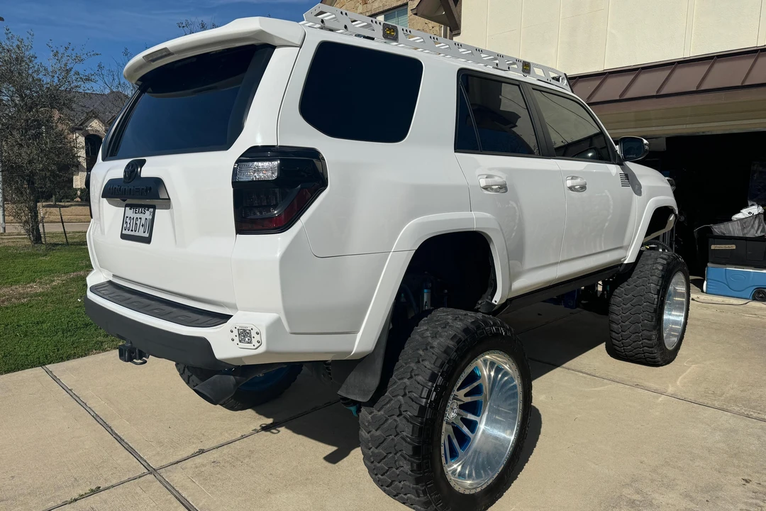 2018 Toyota 4Runner 5th Gen - Image 4 of 31