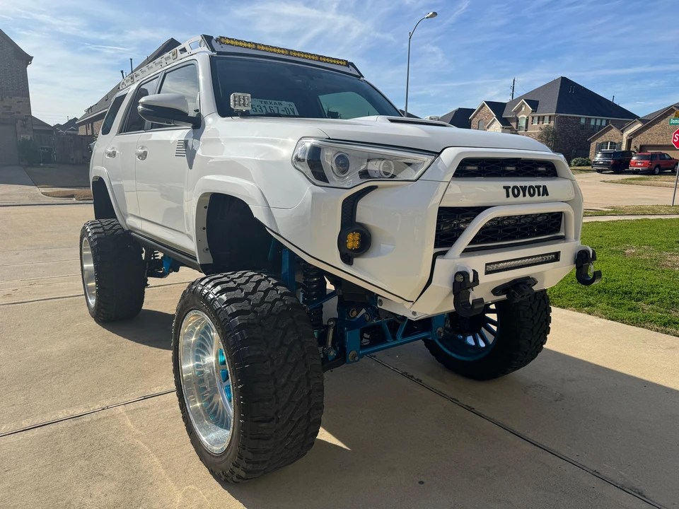 2018 Toyota 4Runner 5th Gen - Image 20 of 31